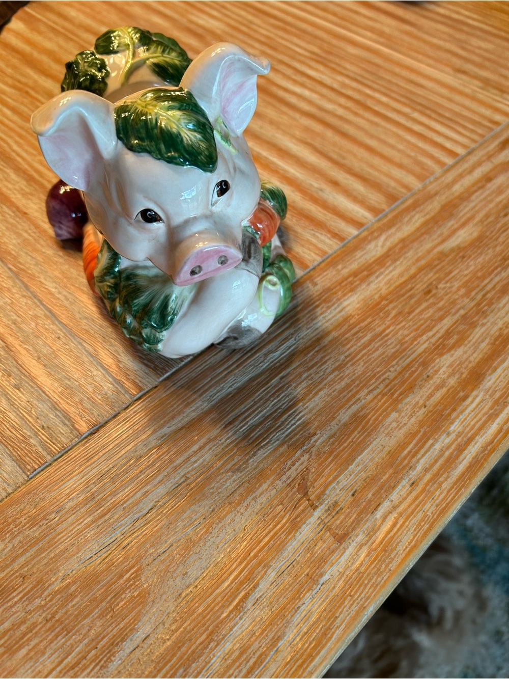 Hand-Painted Ceramic Pig Figurine - White and Green